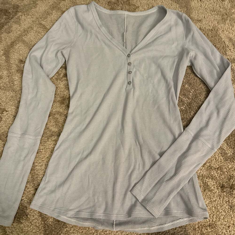 Lululemon Close Call Henley Long Sleeve Waffle Knit Top in Grey
